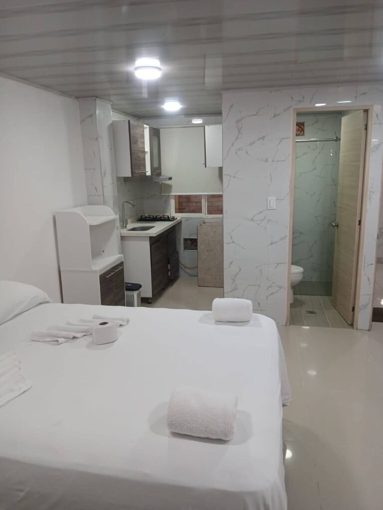 Renta de habitación amoblada de lujo en Cali 505, espacio elegante y completamente equipado para estadías exclusivas