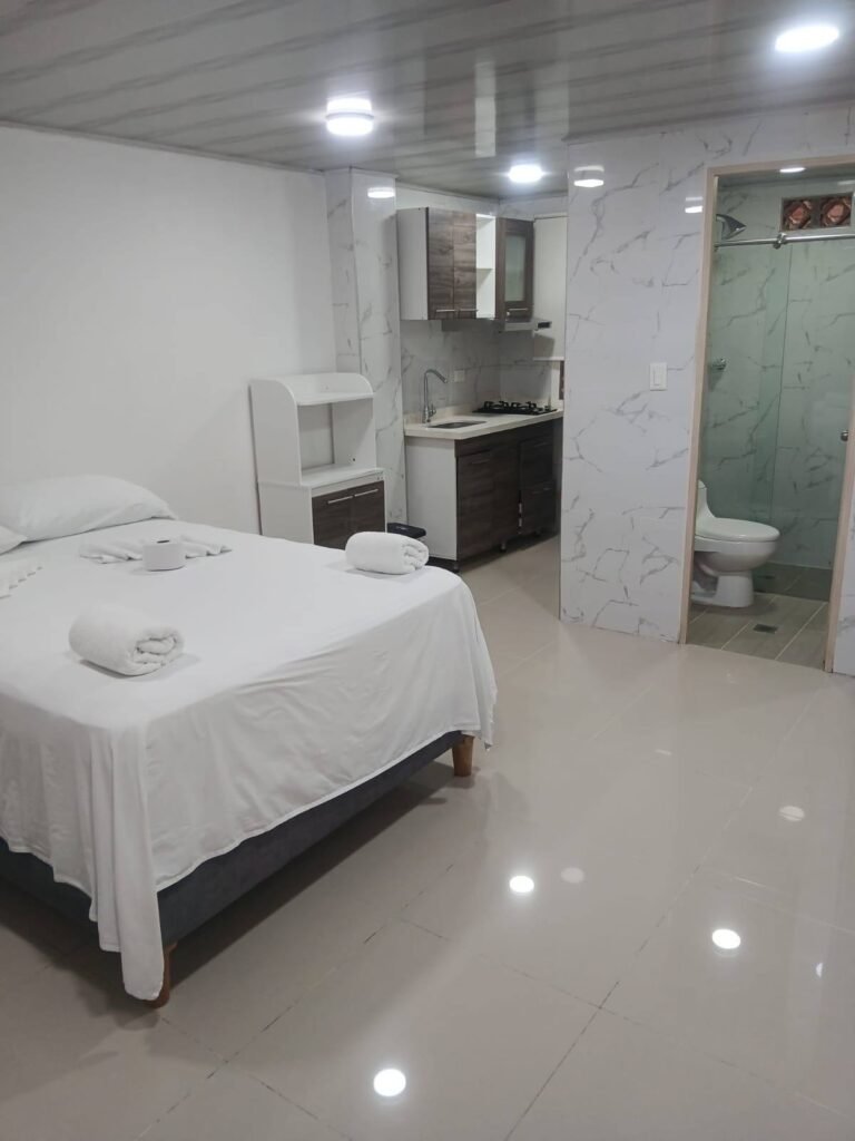 Renta de habitación amoblada de lujo en Cali 505, espacio elegante y completamente equipado para estadías exclusivas