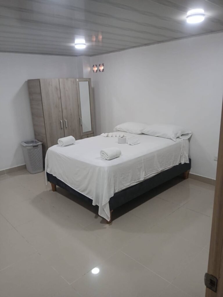 Renta de habitación amoblada de lujo en Cali 505, espacio elegante y completamente equipado para estadías exclusivas
